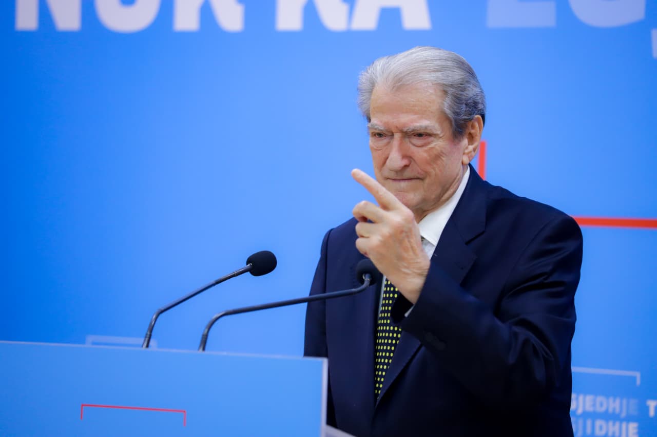 Berisha njoftohet për 21 janarin  ish kryeministri do të merret në pyetje për vrasjen e katër protestuesve