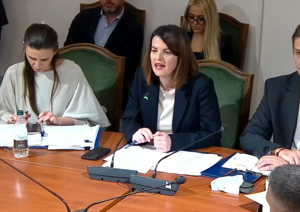  Shqipëria vend i sigurt   ministrja Koçiu  Janë ulur krimet dhe aksidentet  Vendi ka dalë nga çdo listë e zezë