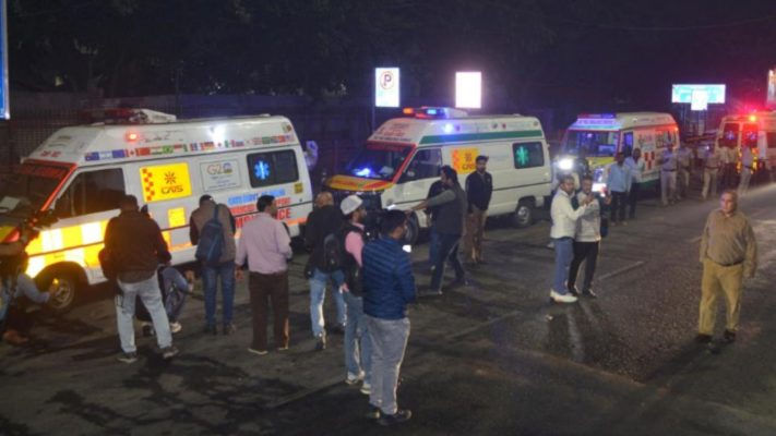 Shpërthim i fuqishëm në Indi, humbin jetën 8 persona, plagosen dhjetëra të tjerë