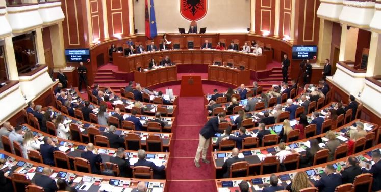 Debate në Konferencën e Kryetarëve  PD kërkon të mos miratohet paketa fiskale  Bardhi  Na keni lënë vetëm 24 orë kohë  do shkojmë në Kushtetuese