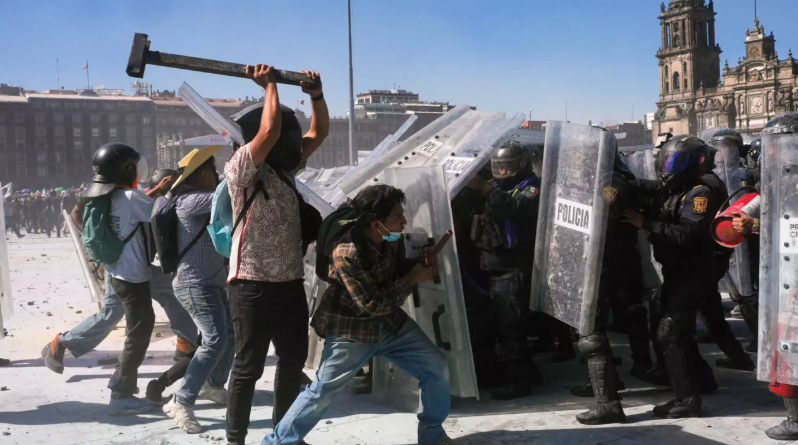 Protesta kundër krimit dhe politikës së sigurisë qeveritare në Meksikë  120 të plagosur dhe dhjetëra të arrestuar