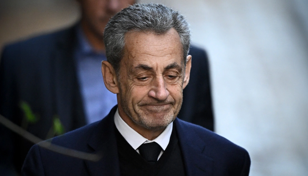 Nicolas Sarkozy lirohet nga burgu pas 20 ditësh