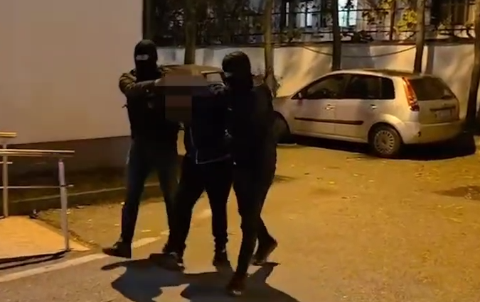 I dënuar në Maqedoninë e Veriut për falsifikim monedhash  kapet në Tiranë 36 vjeçari  pritet ekstradimi