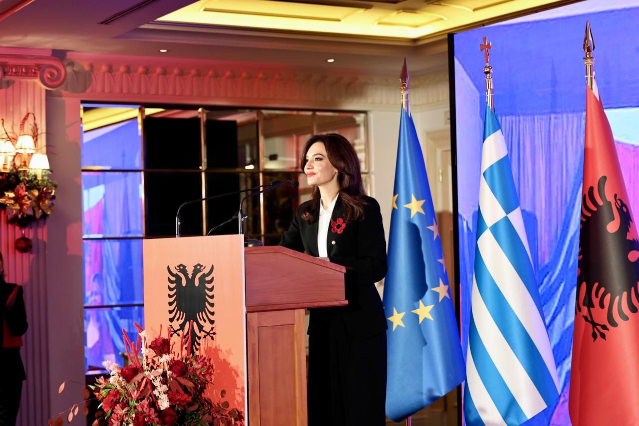 Spiropali me komunitetin shqiptar në Greqi  Ku ka shqiptarë  ka atdhedashuri  Të angazhuar për të arritur Marrëveshjen për Pensionet