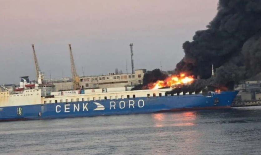 Bombardime në Odesë  shpërthen anije tregtare pas sulmit me raketa