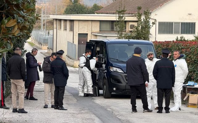 E rëndë në Itali! 50-vjeçarja shqiptare gjendet pa shenja jete në banesë, dyshohet se u vra nga bashkëshorti (Emrat) E rëndë në Itali! 50-vjeçarja shqiptare gjendet pa shenja jete në banesë, dyshohet se u vra nga bashkëshorti (Emrat)