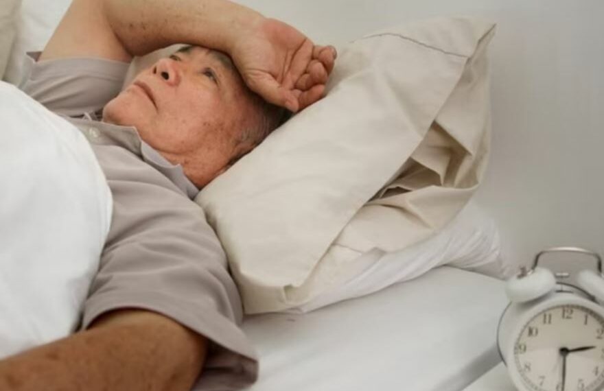 Rreziqet shëndetësore të fshehura pas dremitjeve të pasdites