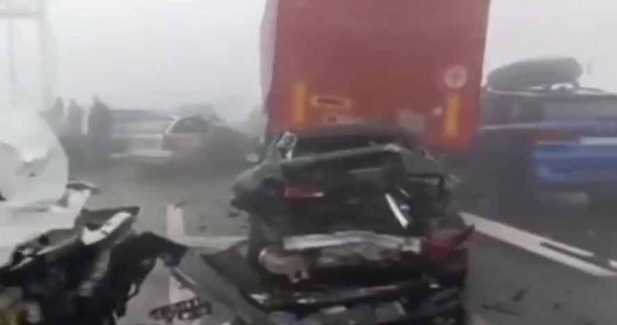 Përplasen nëntë automjete në Serbi  katër të lënduar