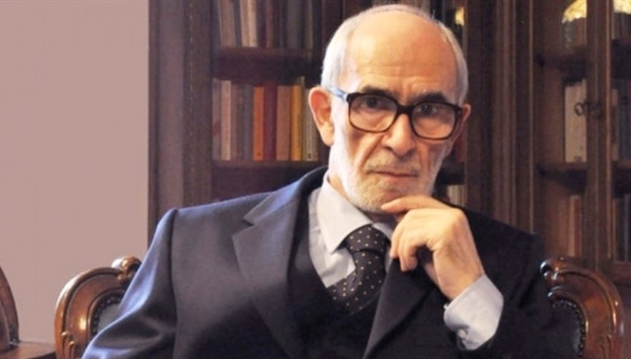 Shuhet akademiku Rexhep Qosja  la gjurmë të forta si studiues  kritik letrar dhe shkrimtar