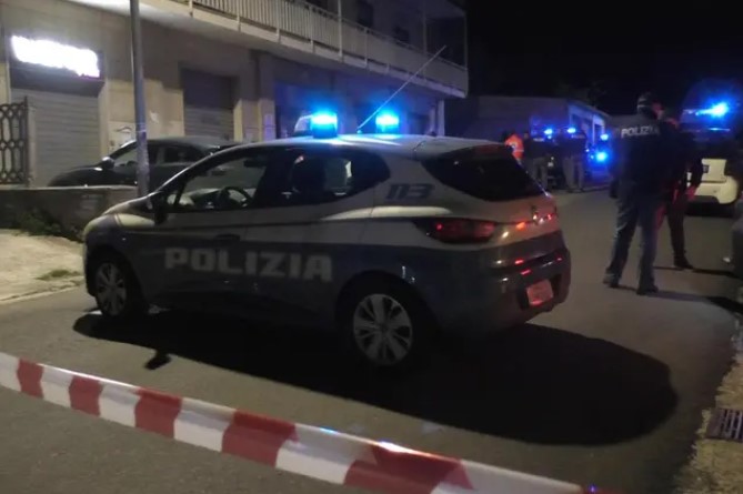 Tronditëse në Itali  nëna me 3 fëmijët hidhet nga kati i tretë i banesës  mbijeton vetëm 5 vjeçarja