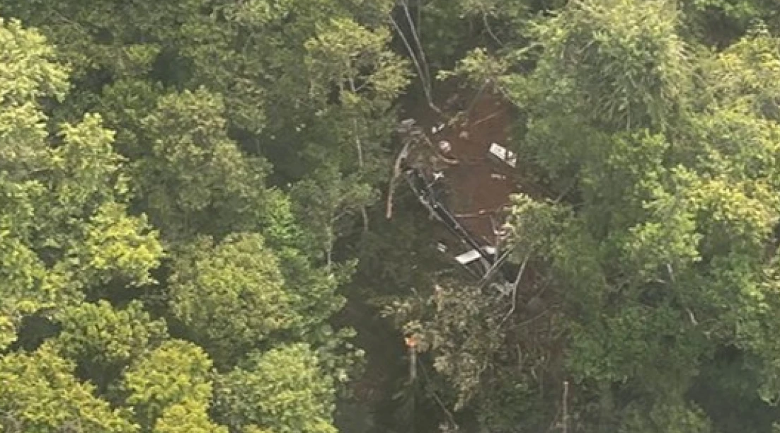 Rrëzohet helikopteri në Indonezi  8 të vdekur