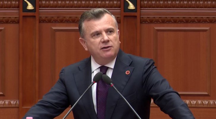 “Turizmi motor i zhvillimit ekonomik”, Balla mesazh opozitës: Sulmi me molotov ndaj godinave dëmton ekonominë e shqiptarëve “Turizmi motor i zhvillimit ekonomik”, Balla mesazh opozitës: Sulmi me molotov ndaj godinave dëmton ekonominë e shqiptarëve