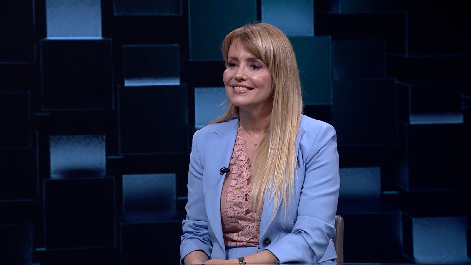 kaos-dhe-vonesa-ne-aeroporte-shmangni-fluturimet-me-tranzit-te-shkurter