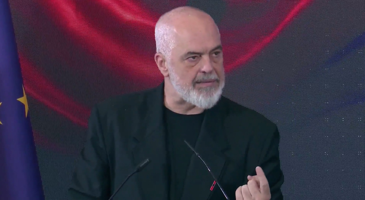  Hajd se do t ia gjejmë rrugën BE së se si t ia rrëshqasim topin nëpër shalë   Rama  Kjo nuk ndodh  I trembem neglizhencës  alla shqiptarçe 