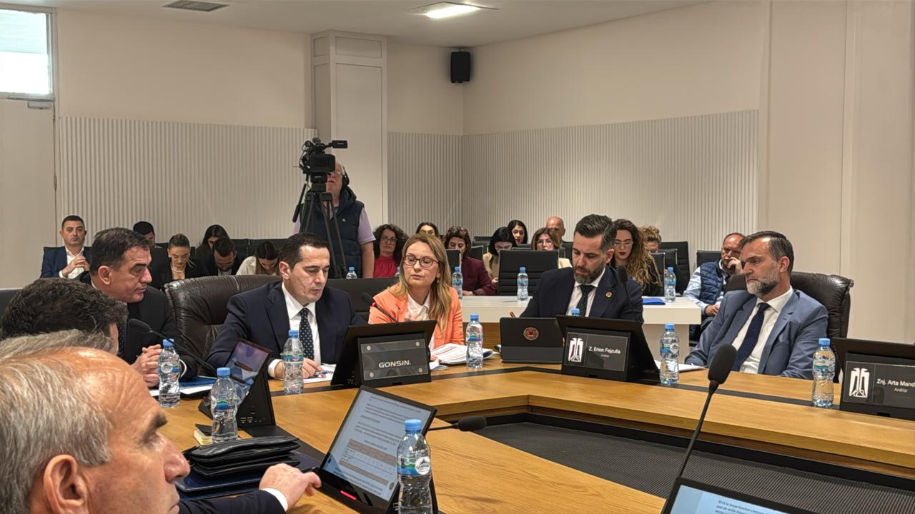  Masat  arrest me burg  janë pakësuar   Braho raporton në KLP  SPAK ka intensifikuar luftën kundër korrupsionit