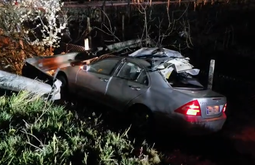 FIER  Tentoi t i arratisej policisë  drejtuesi i mjetit shkakton aksident