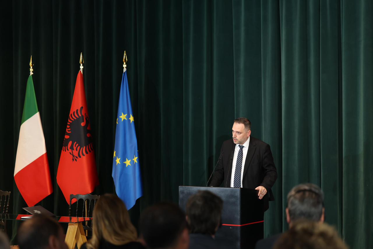 Marrëveshje Ficantieri KAYO për prodhimin e anijeve në Shqipëri  Nufi  400 vende pune