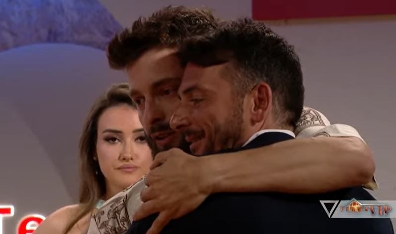 ervini-dhe-dj-bujaka-ne-nominim-koke-me-koke-kush-u-largua-sot-nga-ferma-vip