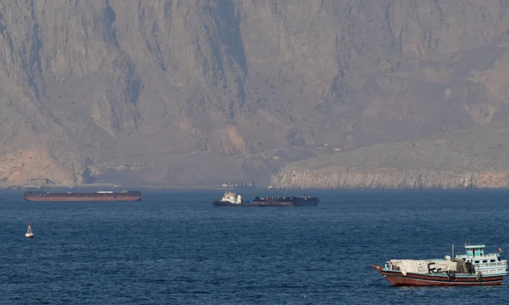 Zyrtari iranian  Ngushtica e Hormuzit nuk do të dorëzohet kurrë  gati ligji i ri