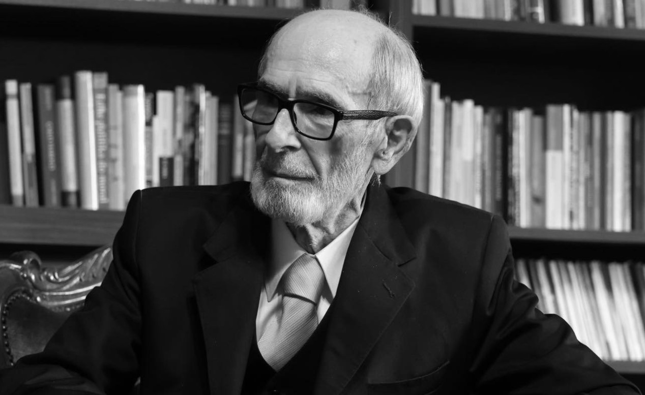 Kosova shpall të premten ditë zie në nder të akademikut Rexhep Qosja