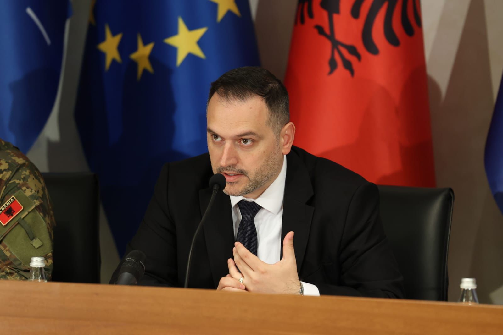 Sulmet kibernetike ndaj Shqipërisë  ministri i mbrojtjes  Çdo ditë vendi ynë është target i hakerave të lidhur me Iranin