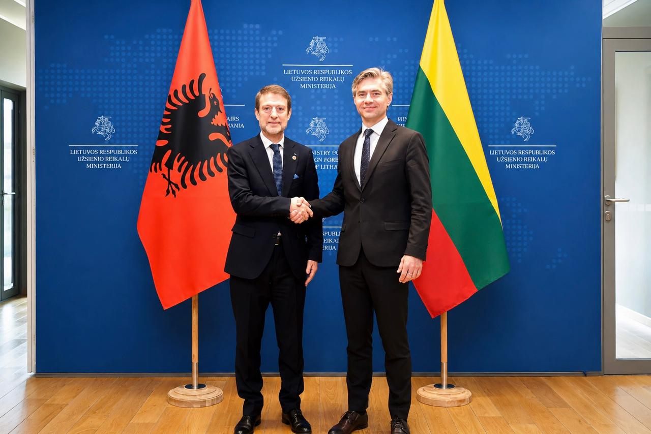 Lituania mbështetje për anëtarësimin e Shqipërinë në BE  ninistri Hoxha pritet në Vilnius nga homologu Budry