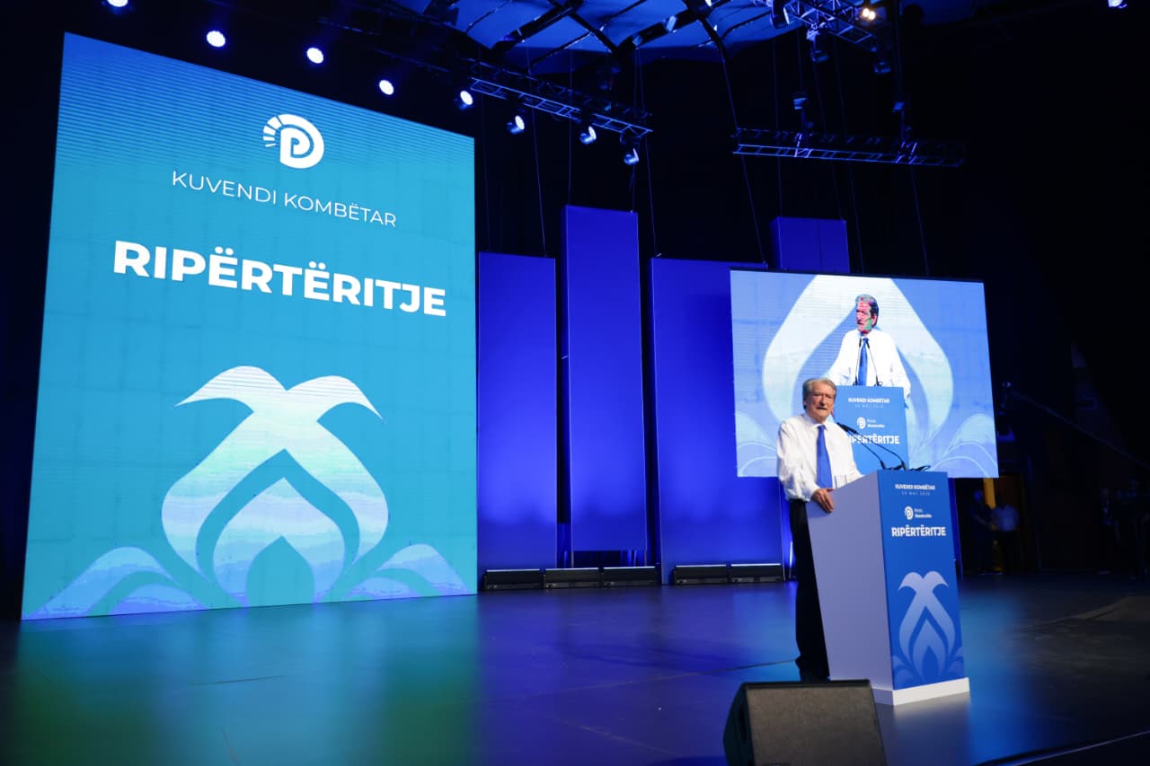 Kuvendi i PD së  Berisha prezanton programin  Ekonomia dhe lufta ndaj krimit në fokus