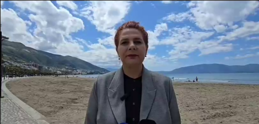 700 lekë shezloni në Vlorë  Mersini  Ky është çmimi që do paguhet në plazhet publike të menaxhuara nga privati