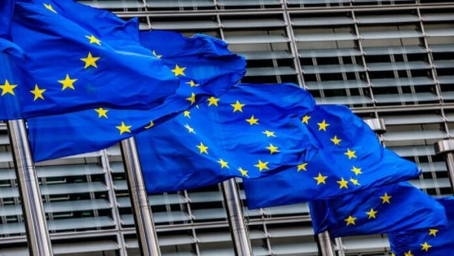 Konferenca e 8 të Ndërqeveritare mes Shqipërisë dhe BE  në tryezë 5 kapituj të rinj të negociatave