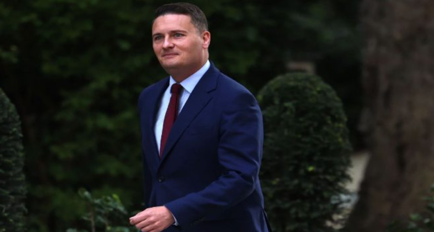 Britani e Madhe  ministri i Shëndetësisë jep dorëheqjen