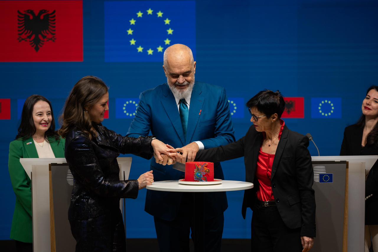  Shqipëria më afër familjes europiane   Rama mesazh për Ditën e Europës
