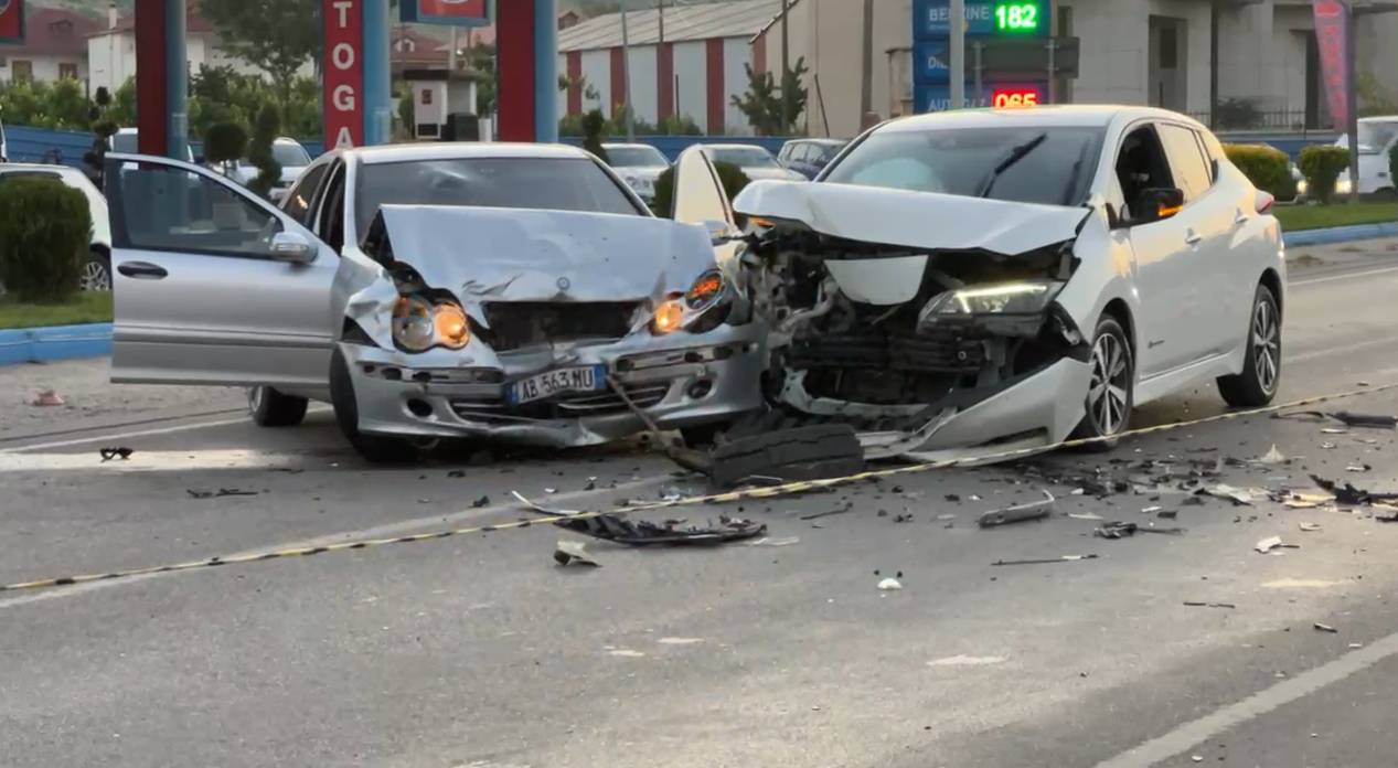 detaje-trafikanti-ne-korce-perplasi-makinen-e-policise-qe-t-i-shpetonte-arrestimit-nje-efektiv-ne-gjendje-te-rende