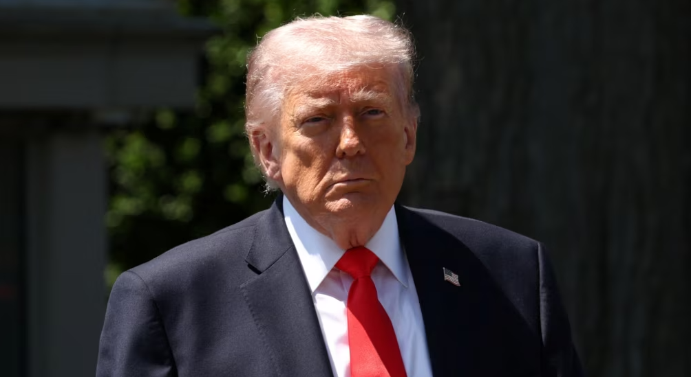 Trump  Irani do të  fshihet nga faqja e dheut  nëse godet anijet amerikane në Hormuz