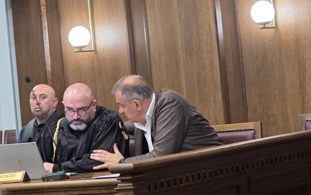 Beqaj mbrohet jashtë kafazit  ish ministri i Shëndetësisë nën akuzë për  Sterilizimin 