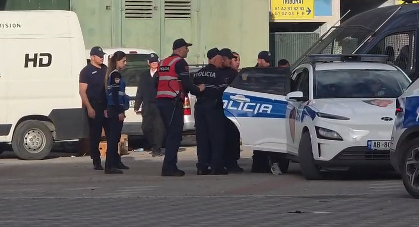 Dhuna në  Elbasan Arena   dhjetë tifozë të KF Tiranës shoqërohen në polici