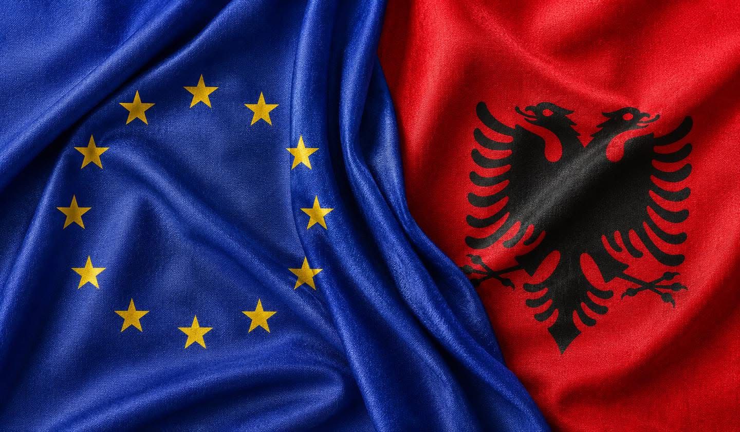 Presidenti Begaj për Ditën e Evropës  Shqipëria sot më afër se kurrë familjes europiane  për t i shtuar vlerat dhe energjinë tonë