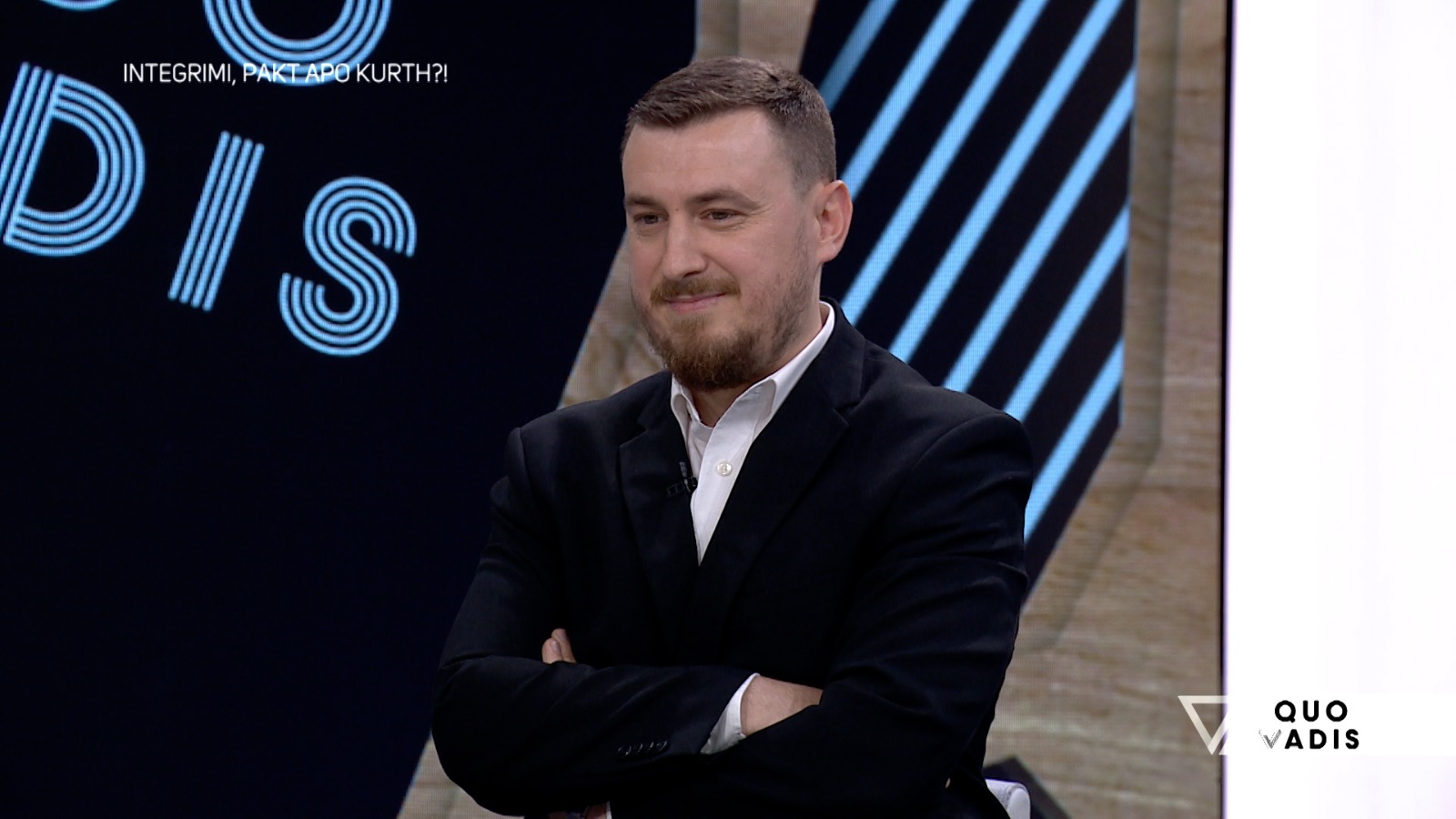  Më shumë i shërben PD   gazetari minimizon rezolutën për integrimin  Jashtë kufijve nuk ka asnjë vlerë