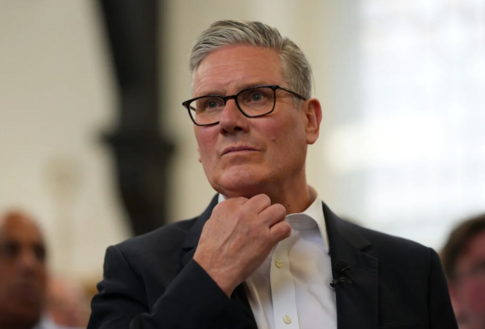 Thellohet kriza për Keir Starmer  arrin në katër numri i dorëheqjeve nga kabineti 