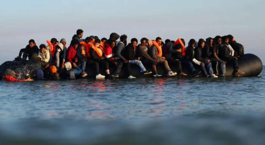 britania-e-madhe-mbeshtet-planin-per-te-pershpejtuar-largimin-e-emigranteve-te-paligjshem