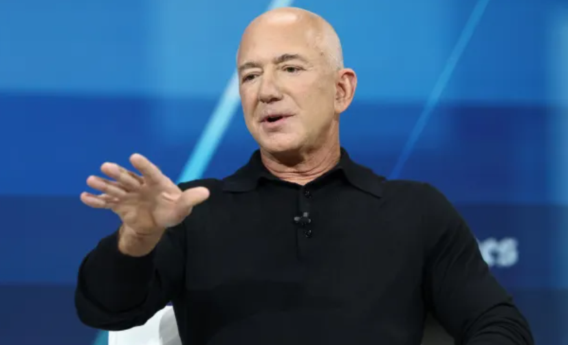 Jeff Bezos  Trump është  më i pjekur  dhe  më i disiplinuar  krahasuar me mandatin e tij të parë