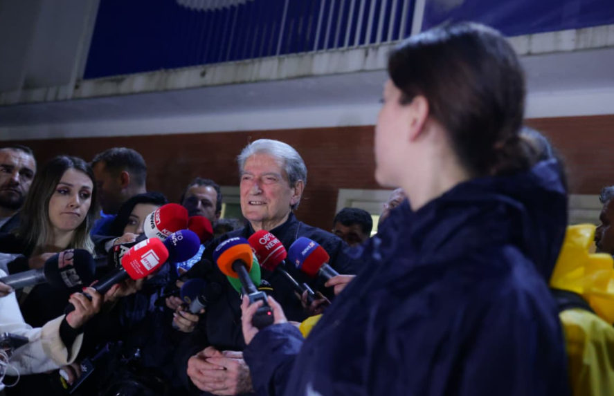 Berisha pas protestës  Nuk ka polici në botë që ndal kryengritjen tonë