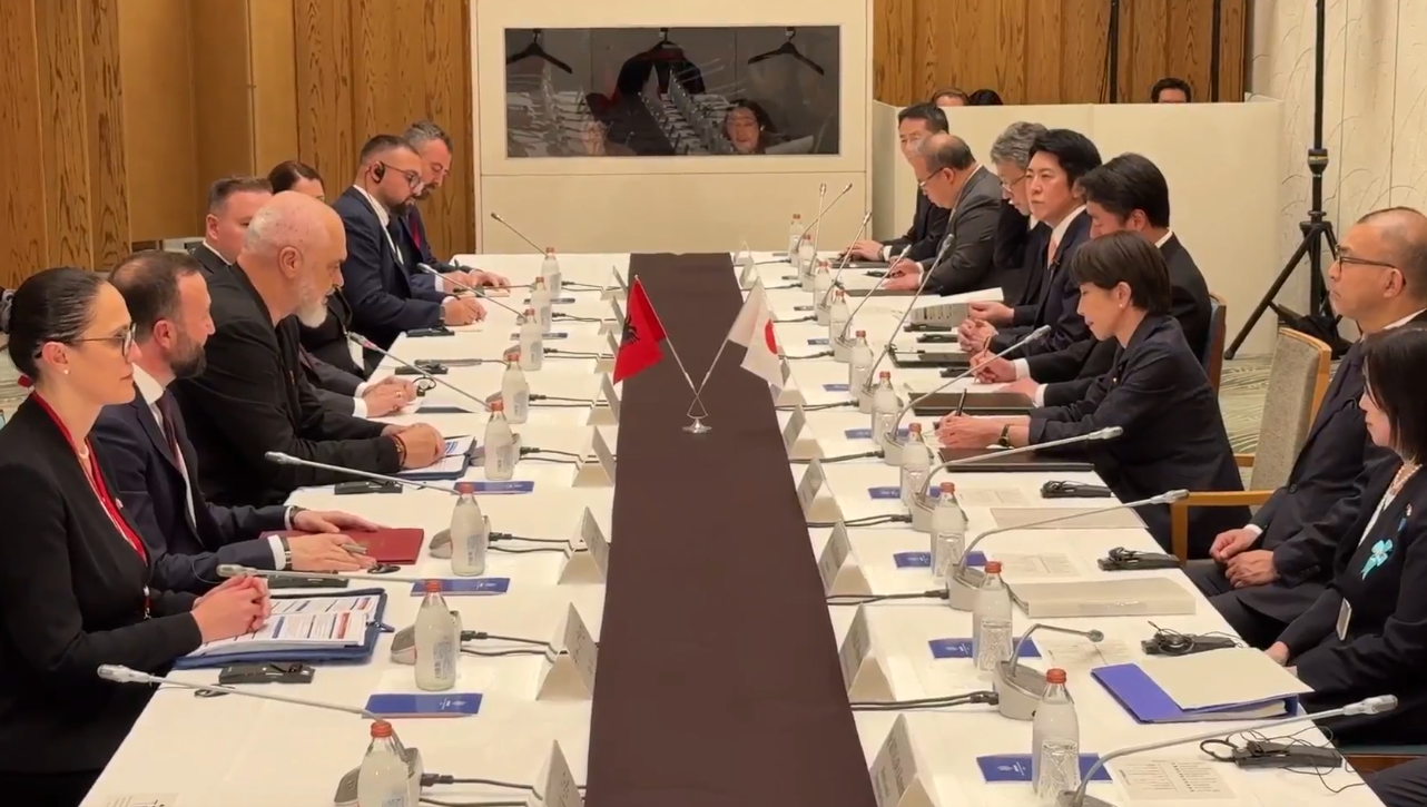  Do jesh kryeministrja e parë e Japonisë që vjen në Shqipëri   Rama fton Takaichi në Tiranë  Do  marrim hak  për mikpritjen