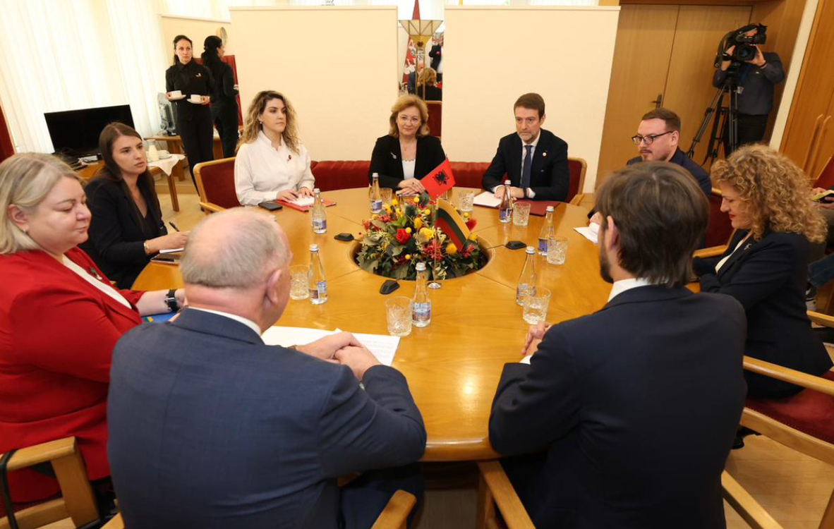 Lituani   Ministri Hoxha takim me Kryetarin e Komisionit për Punët e Jashtme  Rritja e bashkëpunimit parlamentar afron Shqipërinë me BE në