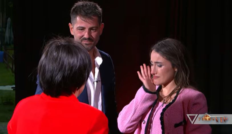 Feston 37 vjetorin e lindjes  Indri merr surprizën e veçantë nga djali dhe nëna  fermeri në lot