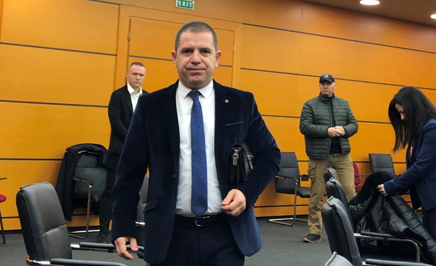 Akuzohen për korrupsion dhe ndikim të paligjshëm  GJKKO kalon për gjykim dosjen ndaj ish prokurorit Kledian Llaho dhe tre të tjerëve