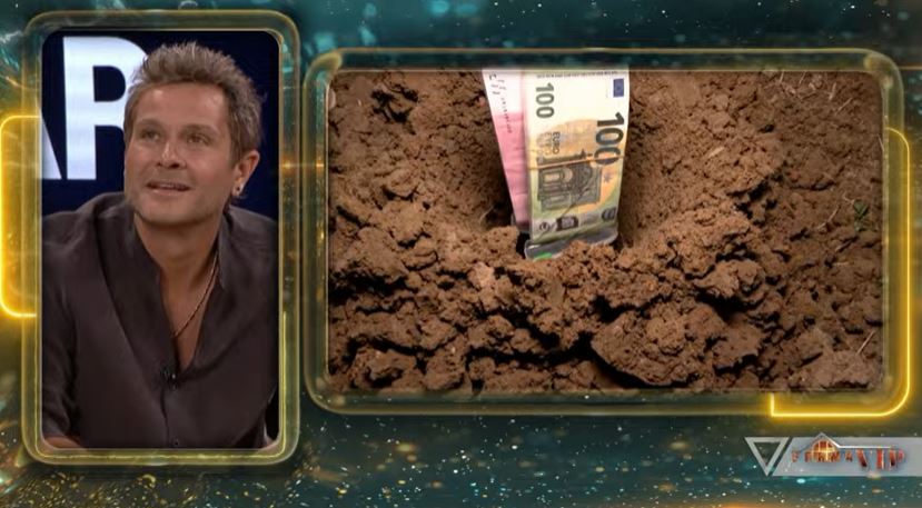 Agai vë në lëvizje fermerët  fsheh 10 mijë euro nën tokë