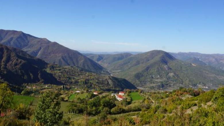 Turistët gjermanë prej dy ditësh të zhdukur në malin e Polisit në Librazhd  policia në kërkim të tyre