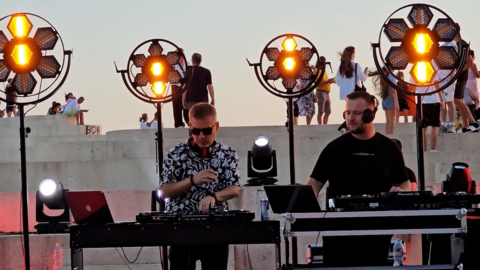 Festivali  Triangle  në Durrrës  muzikë dhe ekspozitë me fotografi për publikun vendas dhe turistët