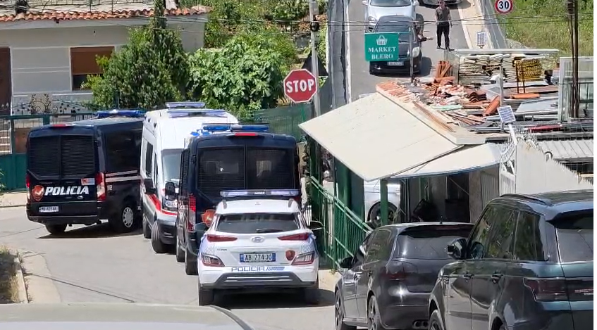 Konflikti nisi në kalçeto dhe përfundoi me plumba  identifikohet 26 vjeçari i vrarë në Kamëz