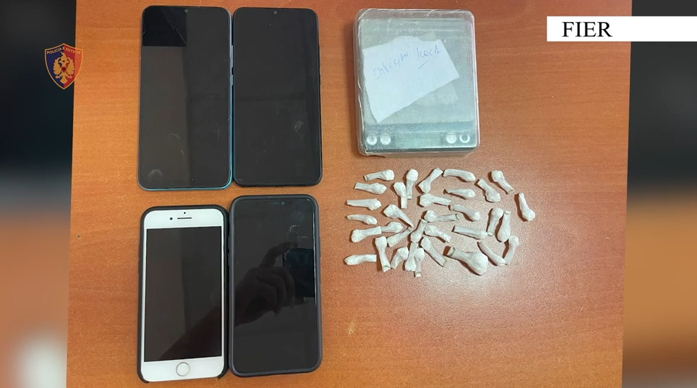 Shpërndante kokainë dhe drejtonte automjetin i dehur  arrestohet 38 vjeçari në Fier  gjobitet me 55 mijë lekë